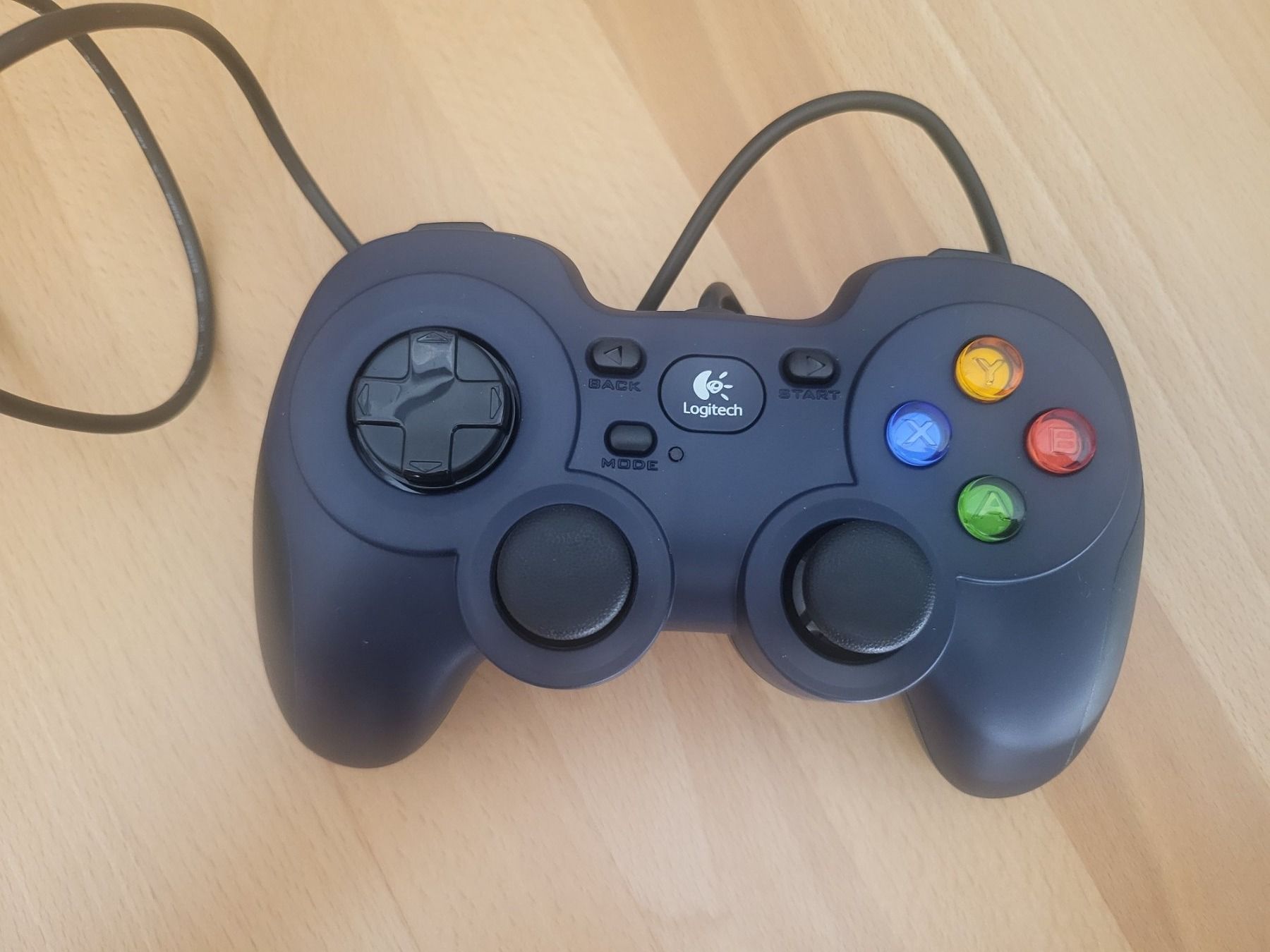 Logitech Controller: Gamecontroller von Logitech – Gebraucht aus Zwingen von