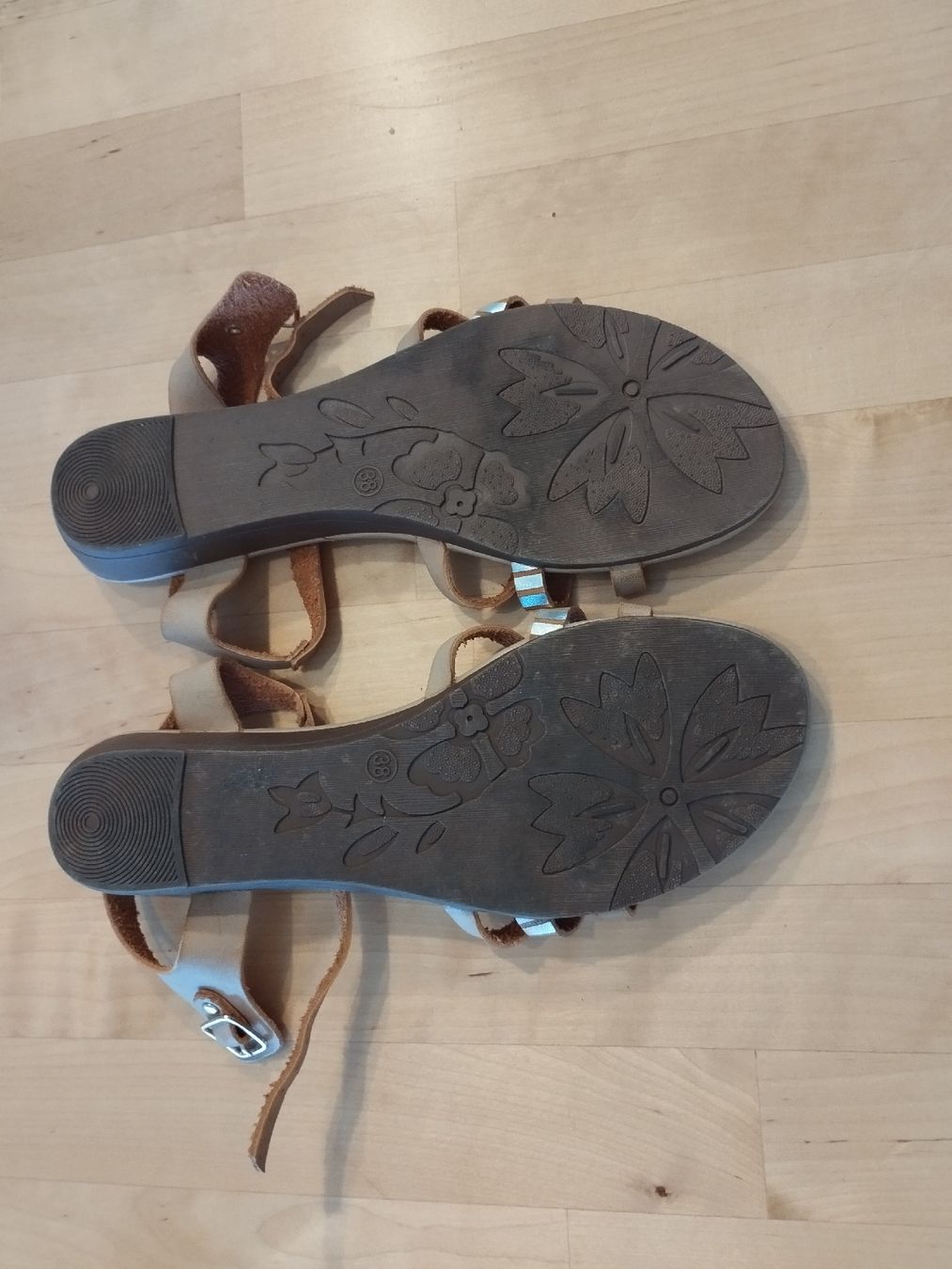 Scarpe da donna: Sandalen Grösse 38 – Usato da Zofingen venduto da Schokokuchen02 3