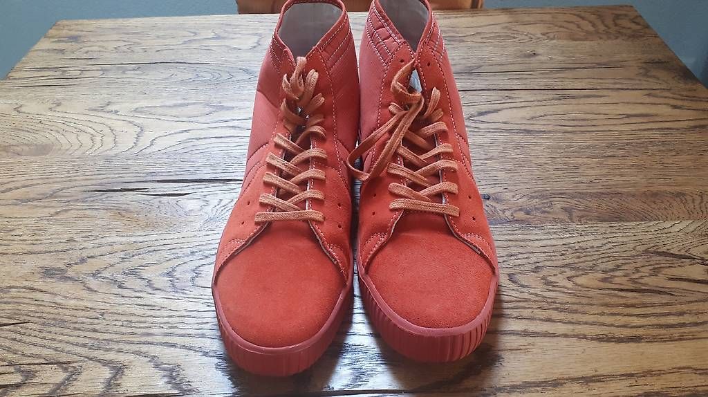 Chaussures hommes: Rote Sneakers – D'occasion à Madiswil par Kwon02 2