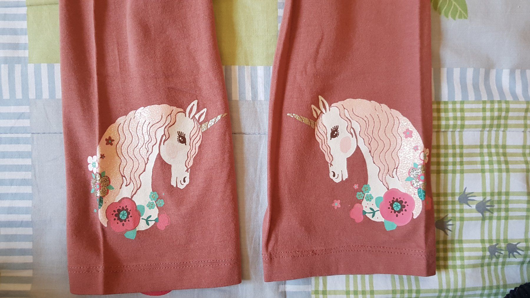C&A Calze & Collant: 3/4 Leggins Einhorn Gr.140 – Usato da Luzern venduto da silvermoon12 1
