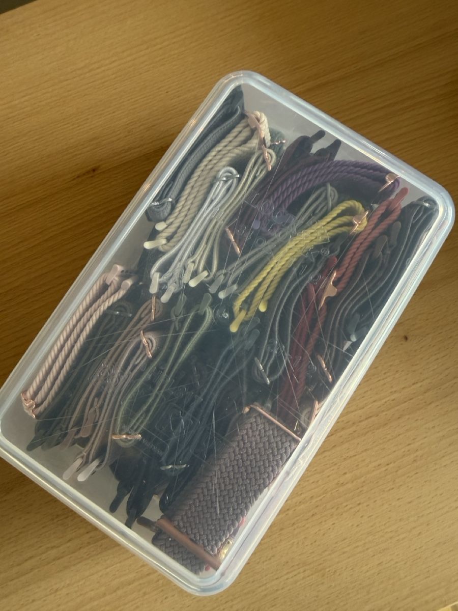 Apple Smartwatch: Mystery Box Apple Watch SE 40mm Armbänder – Neu (gemäss Beschreibung) aus Stadel von Atropa1969 4