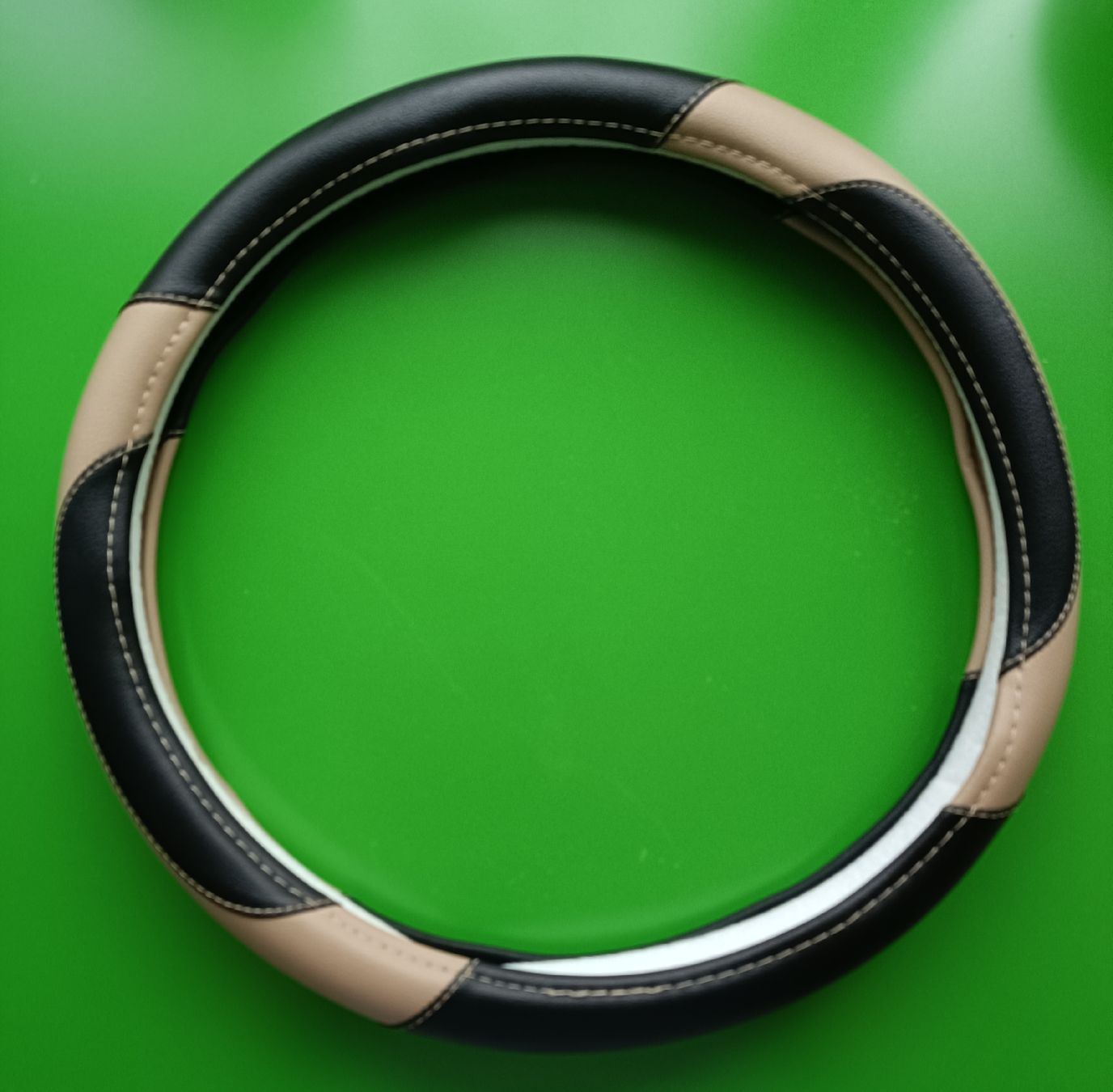 Cover & Protezioni schermo: Lenkradhülle beige/schwarz, neu – Nuovo e nell'imballaggio originale da Wettingen venduto da VO40