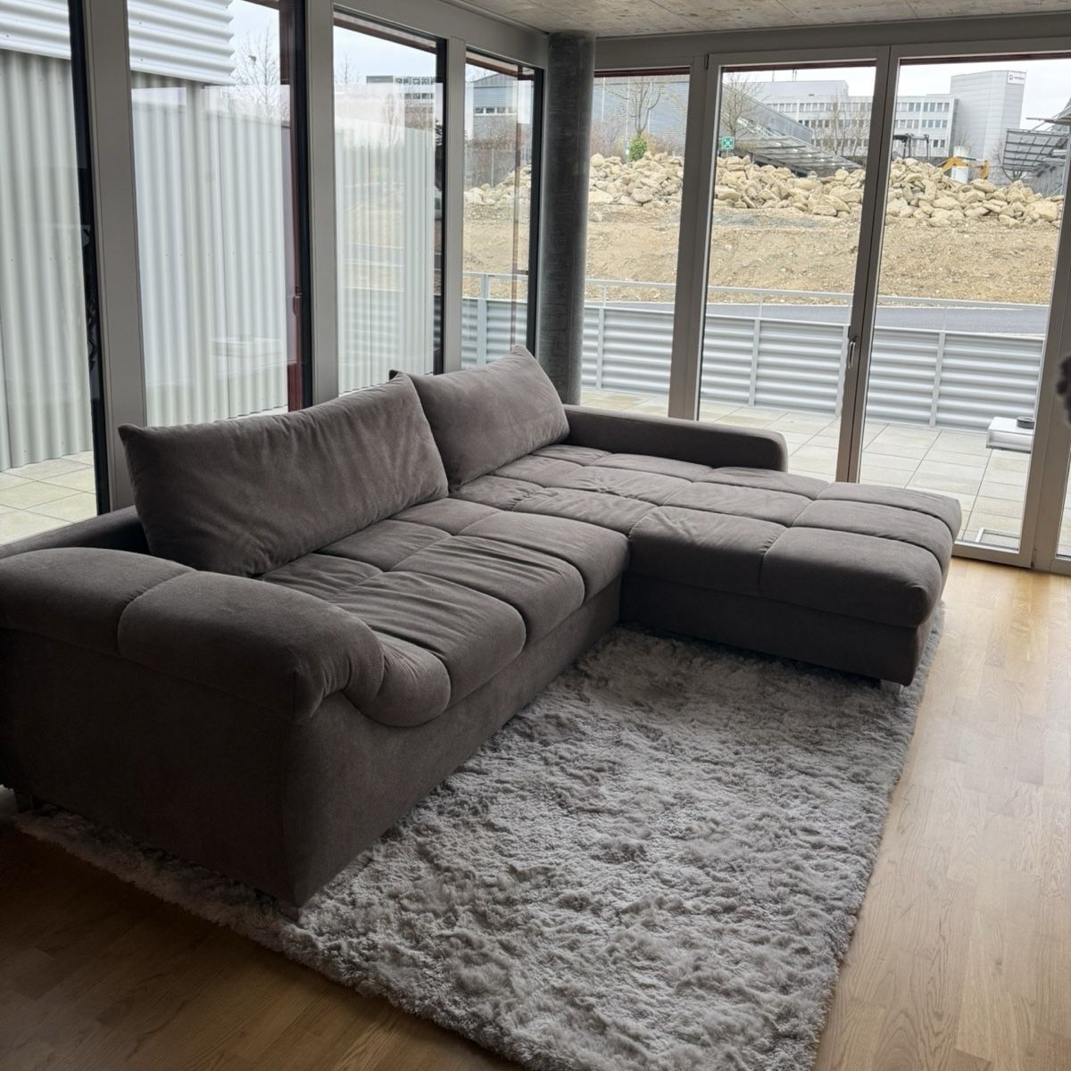 Divani: Sofa – Usato da Aesch BL venduto da tkivilaa