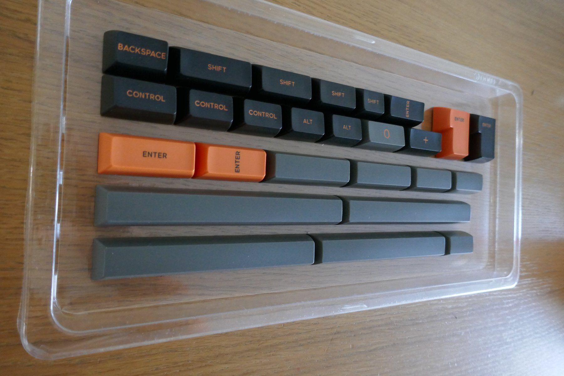 Tastiere: Domikey ABS Orange Dolch / SA Profile / 159 Keycaps set – Nuovo (secondo la descrizione) da Lutry venduto da Aghoithae 7