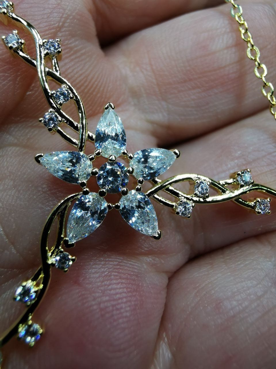 Catenine: Collier avec zircons – Nuovo e nell'imballaggio originale da Reconvilier venduto da Tsma67 6