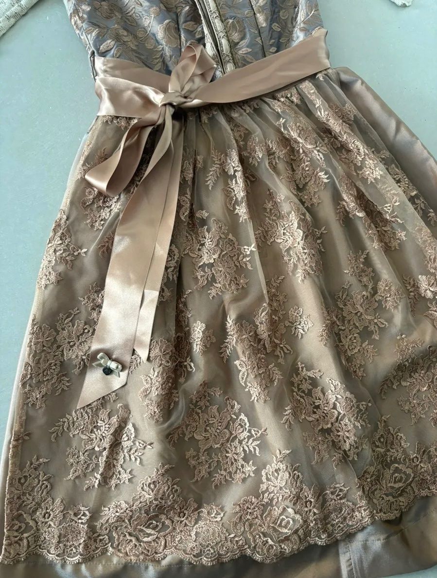 Robes: Alpenherz Dirndl mit Bluse, Gr. 40 – Neuf (Voir description) à Triesen par atos87 2