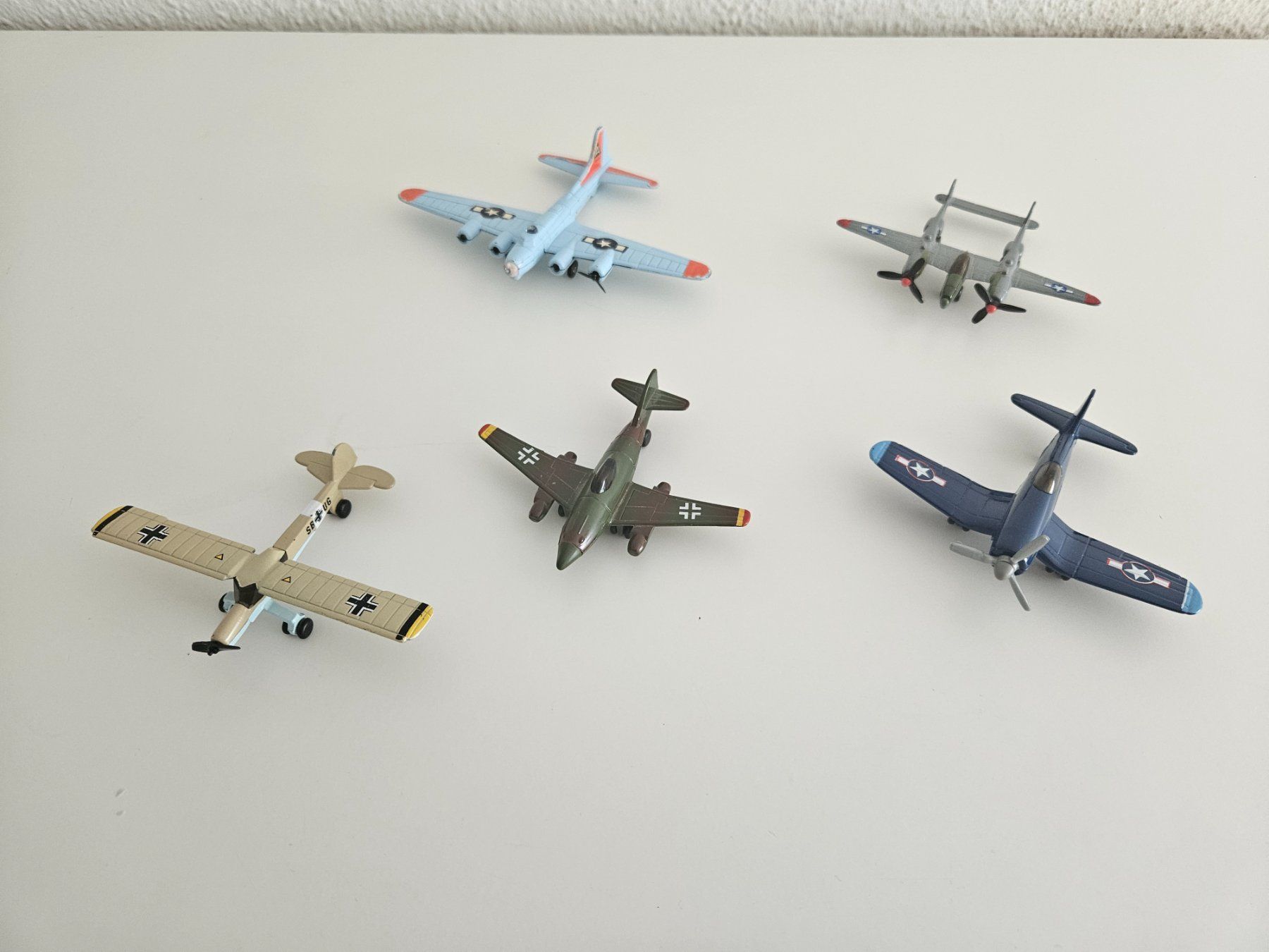 Kit di modellismo & Modellini statici: Flugzeugmodelle Weltkrieg 2 – Usato da Horgen venduto da icardo1950
