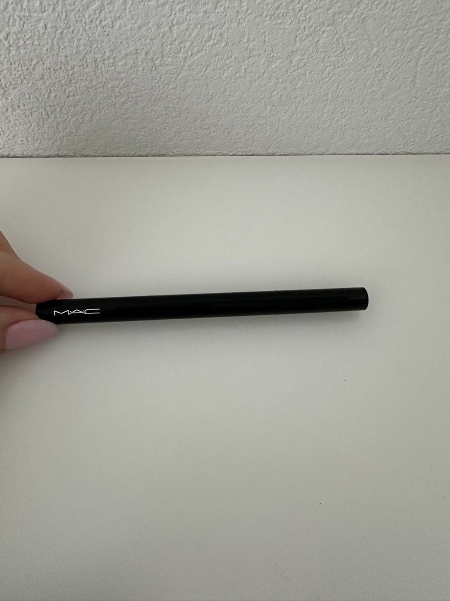 Make-up: Mac eye-liner coup de pinceau noir – Neu (gemäss Beschreibung) aus Courgevaux von missceline5