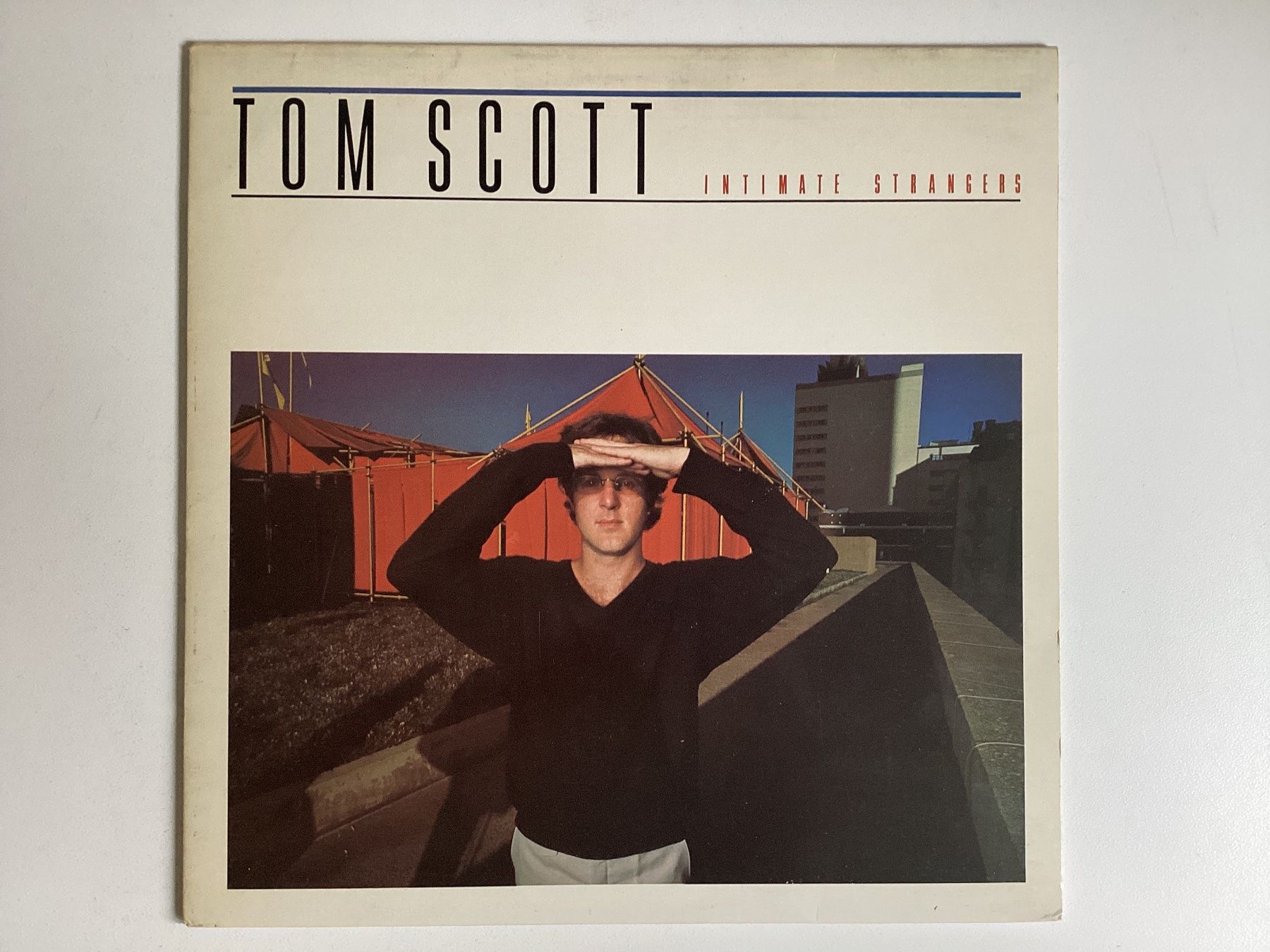 Dischi in vinile: Tom Scott LP - Intimate Strangers – Usato da Gutenswil venduto da Hamzian