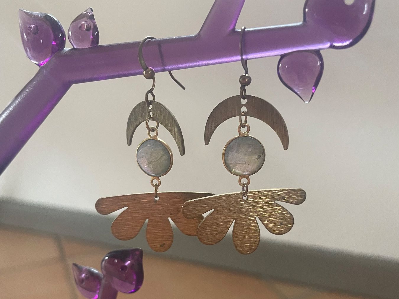 Ohrringe & -stecker: Traumhafte Boho Ohrringe Labradorit Mond – Gebraucht aus Clarens von Lois86