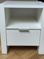 White Bedside Table - Stylish Nightstand with Drawer!