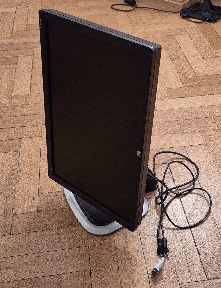 Hewlett Packard Monitor: Bildschirm HP L2445w – Usato da Bern venduto da Gregonetwo 2