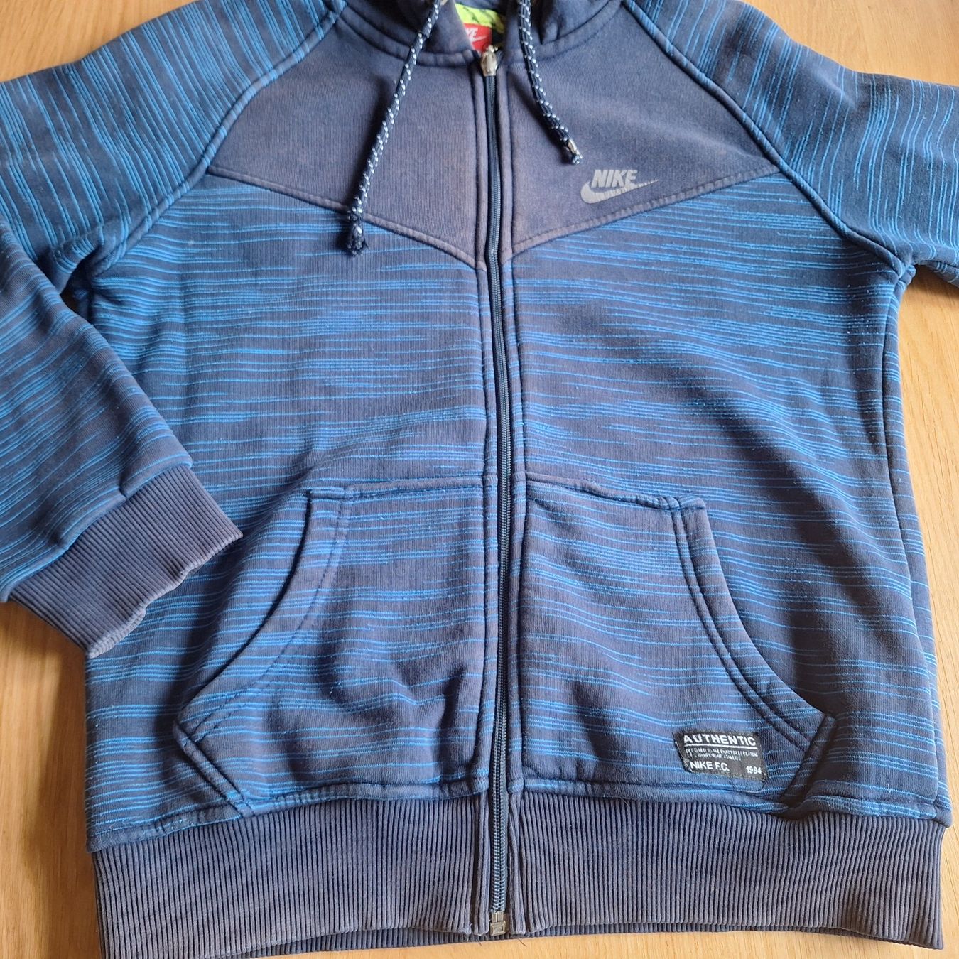 Maglioni & Felpe: Nike Zip-Hoodie, Kapuzenpullover Gr.170 – Usato da Hettenschwil venduto da Schneuggi2 4