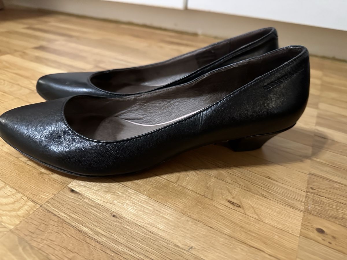 Scarpe da donna: Schuhe – Usato da Volketswil venduto da ben_9s6x 1