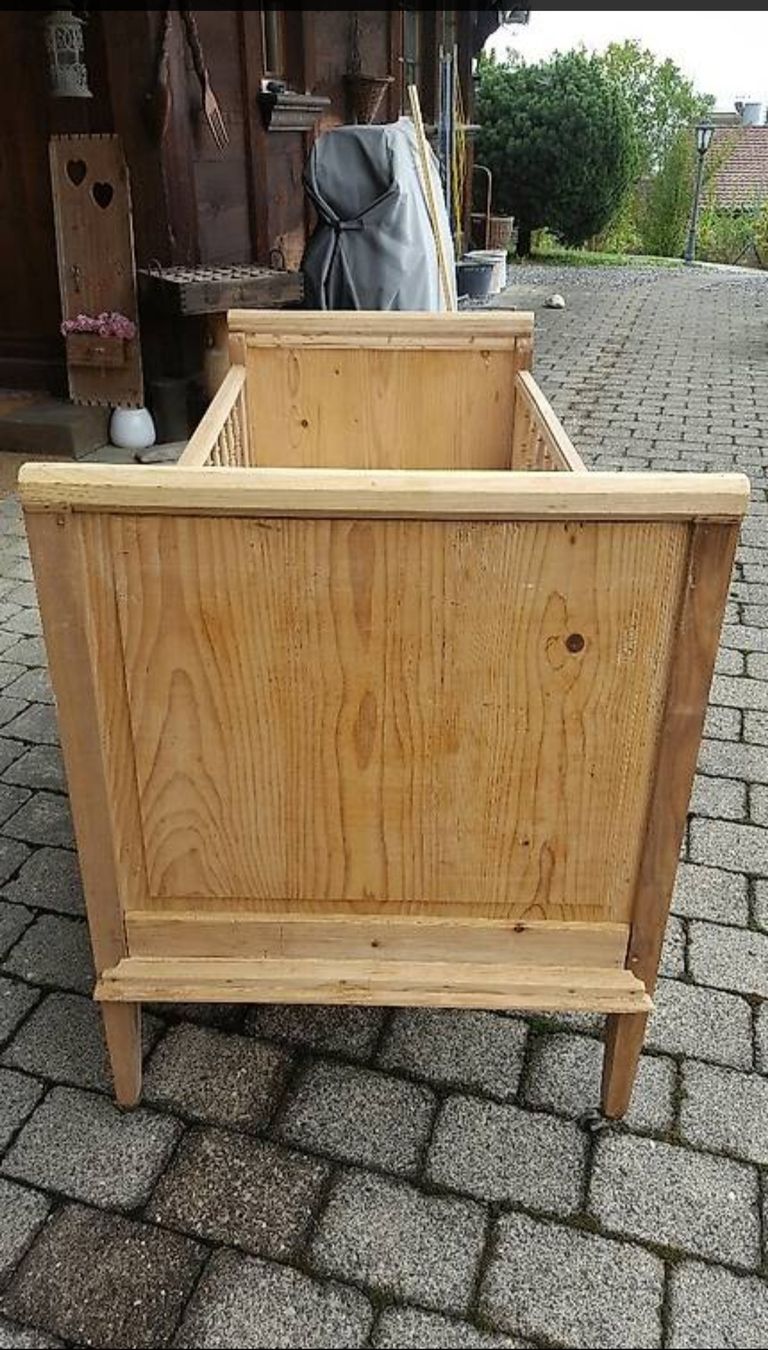 Letti: Antike Kinderbett – Usato da Kölliken venduto da Lieblings-stuecke 1