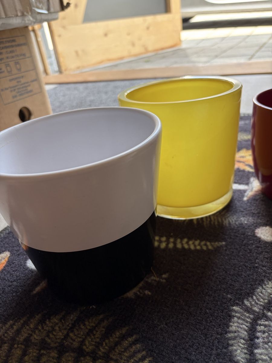 Pots de fleurs: Blumentöpfe, Übertöpfe – D'occasion à Amlikon-Bissegg par Rahelbr5 1