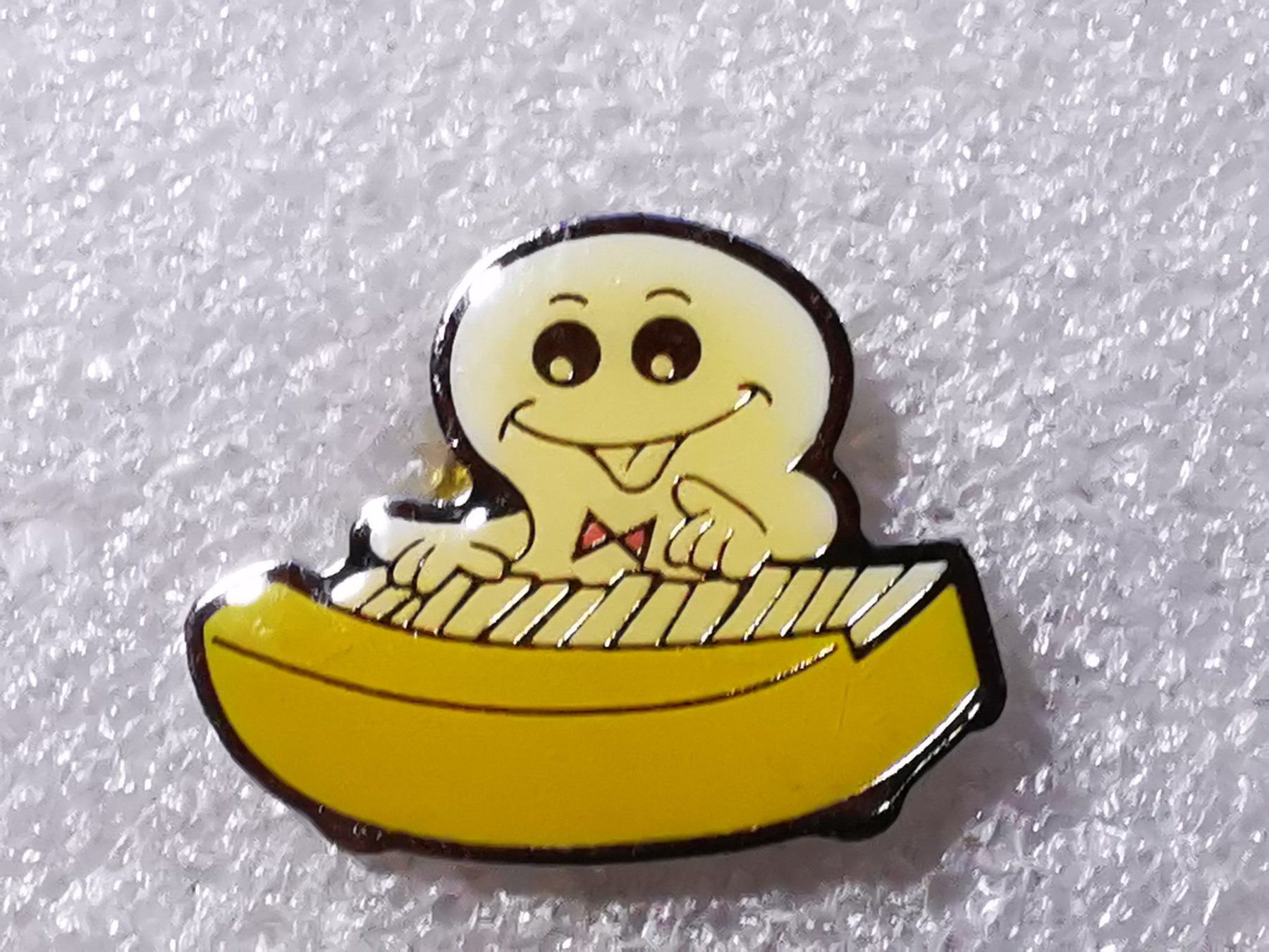 Placchette & Badge: Ansteckpin 43: Maga Bio – Usato da Oppligen venduto da Pin-Fall-Shop