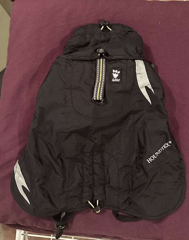 Vêtements: Hunde Winterparka – Neuf avec emballage d'origine à Bünzen par hildebrk