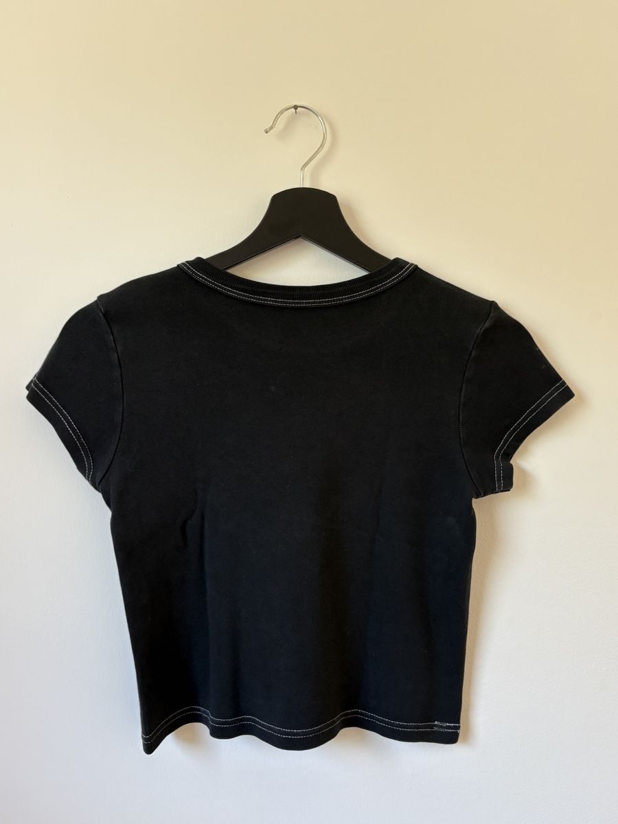 Brandy Melville T-Shirts: T-Shirt Brandy Melville Grösse Onesize – Neu (gemäss Beschreibung) aus Malans GR von sim_6pjl 1