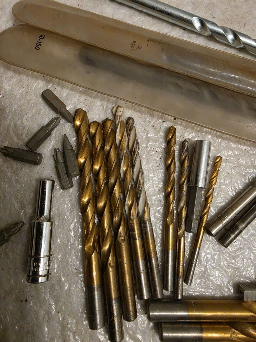 Perceuses: Bohrer Set Konvolut Metallbohrer Bits gebraucht</div> – D'occasion à Grenchen par Mary.J 1