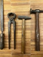 Werkzeuge antik, Snap-On Hammer, Feilen, Zwinge, Zange, etc.