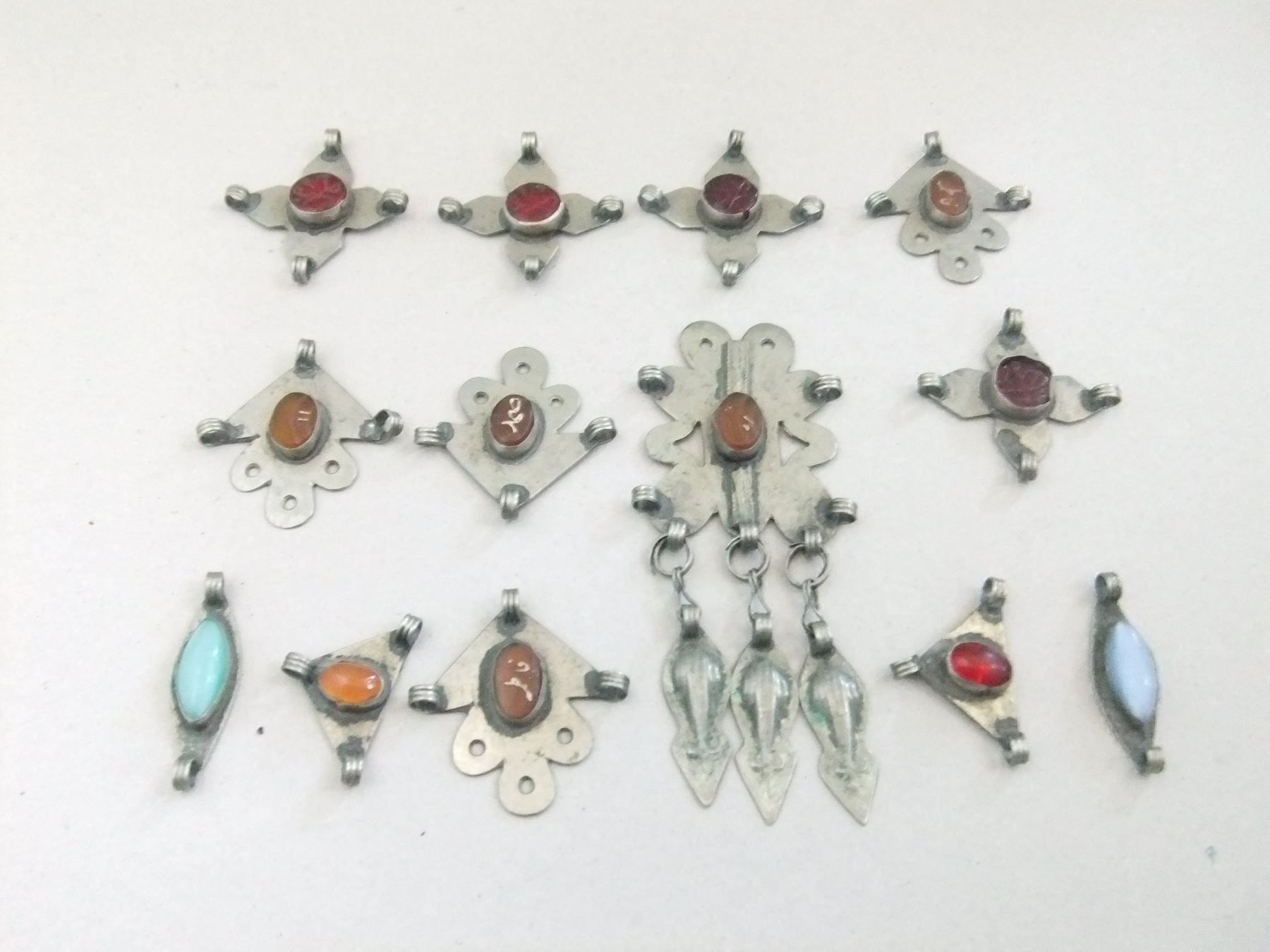 Sonstiger Schmuck: Sammlung Antike Schmuckteile Afghanistan Tekke – Gebraucht aus Esslingen von eintagammeer 1
