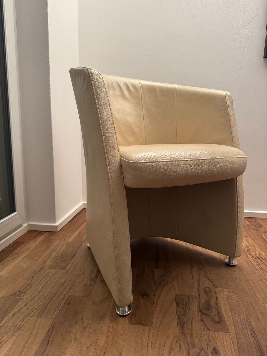 Rolf Benz Sedie: 5 Rolf Benz Leather Chairs - cream – Usato da Zumikon venduto da Mark2511 5