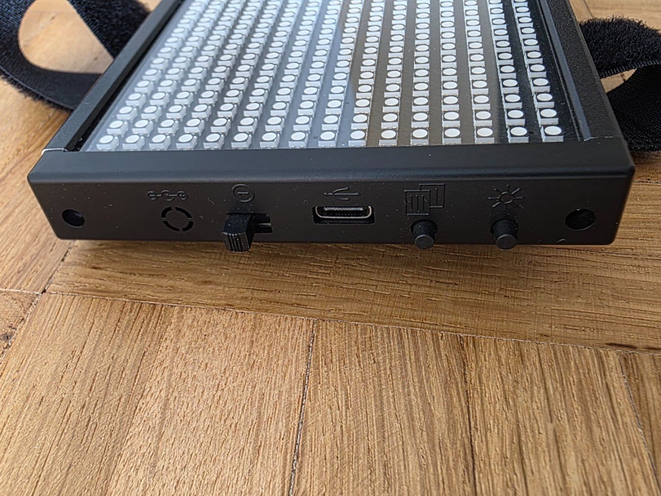 Tutti i ricambio: Raptors LED Technik Frontwarnsystem Wifi – Usato da Stäfa venduto da Msc3000 2