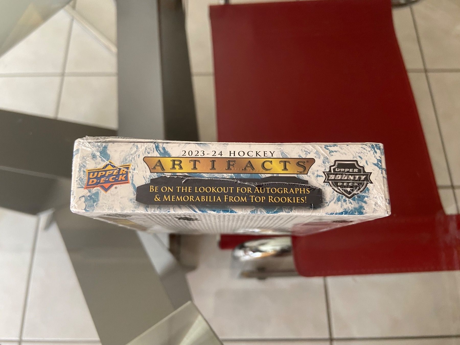 NHL Carte collezionabili: UPPER DECK ARTIFACTS 2023-2024 CONNOR BEDARD AUTO/PATCH – Nuovo e nell'imballaggio originale da Réchy venduto da santiwwrld_514 2
