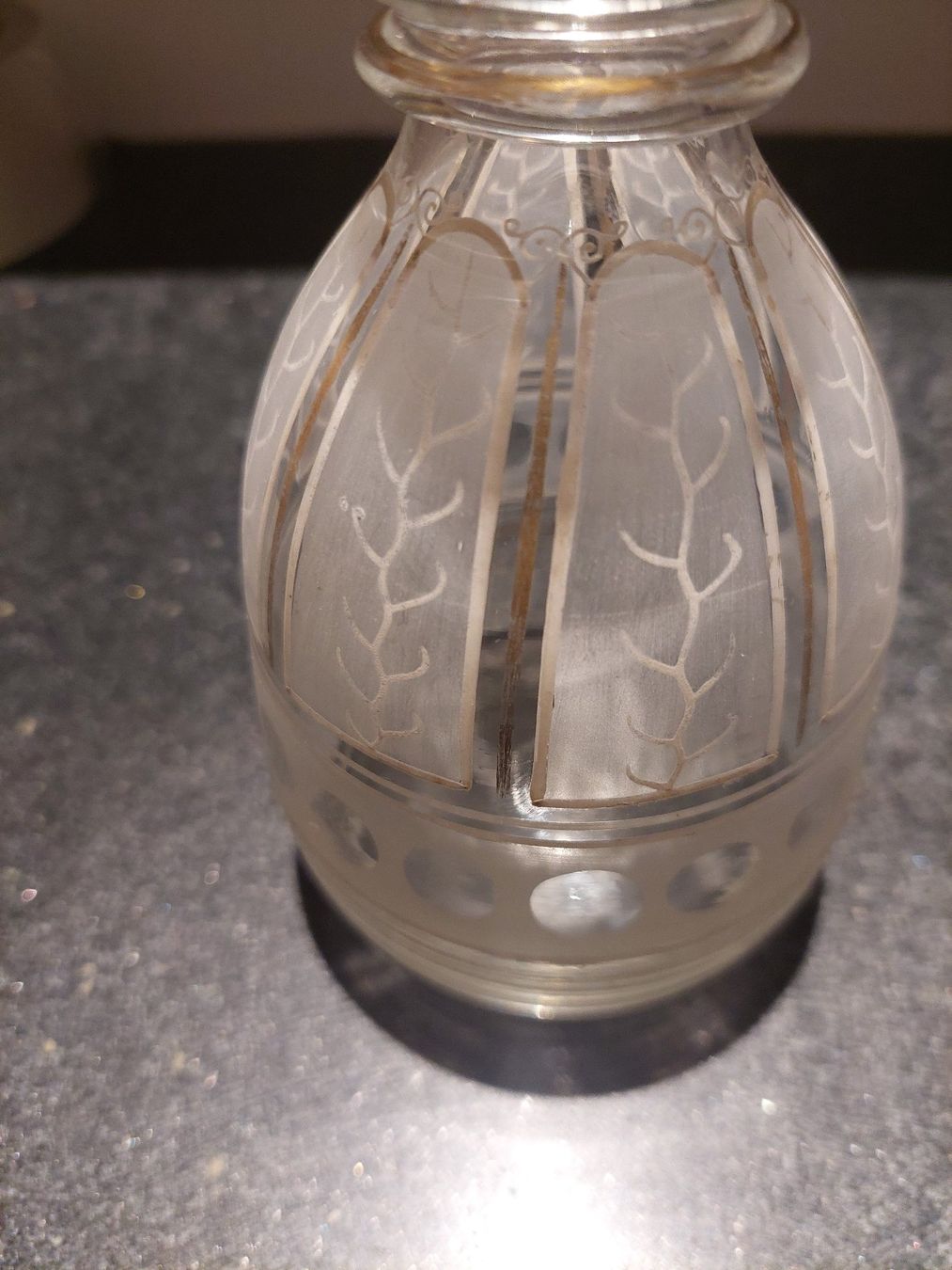 Karaffen: Antike Glas Karaffe, vermutlich böhmisch,  1880- 1930 – Gebraucht aus Hergiswil NW von maiette-23.N 4