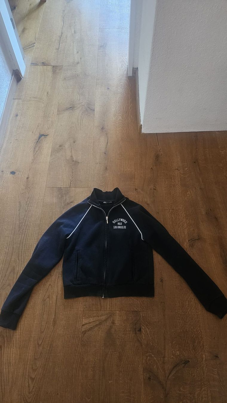 Zara Maglioni & Felpe: Sweatjacke – Nuovo (secondo la descrizione) da Wil SG venduto da cro_27r5 1