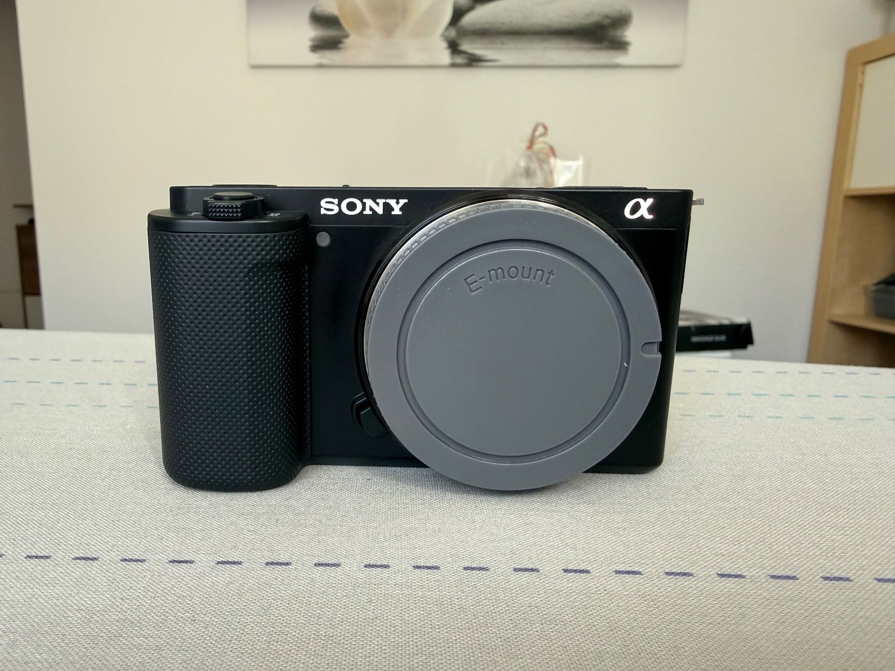 Sony Fotocamera: Sony Alpha ZV-E10 body neuwertig – Nuovo (secondo la descrizione) da Giubiasco venduto da nofi85 1