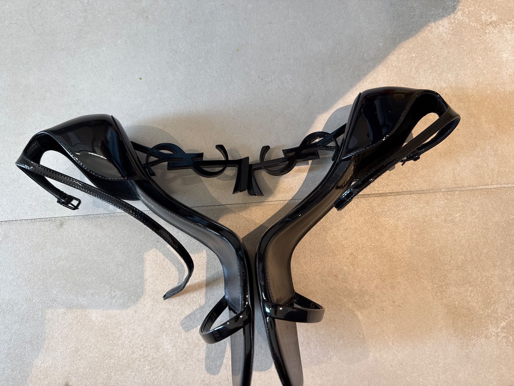 Saint Laurent Scarpe da donna: Saint Laurent Opyum Sandalen 110mm – Usato da Untereggen venduto da kat_tr9d 9