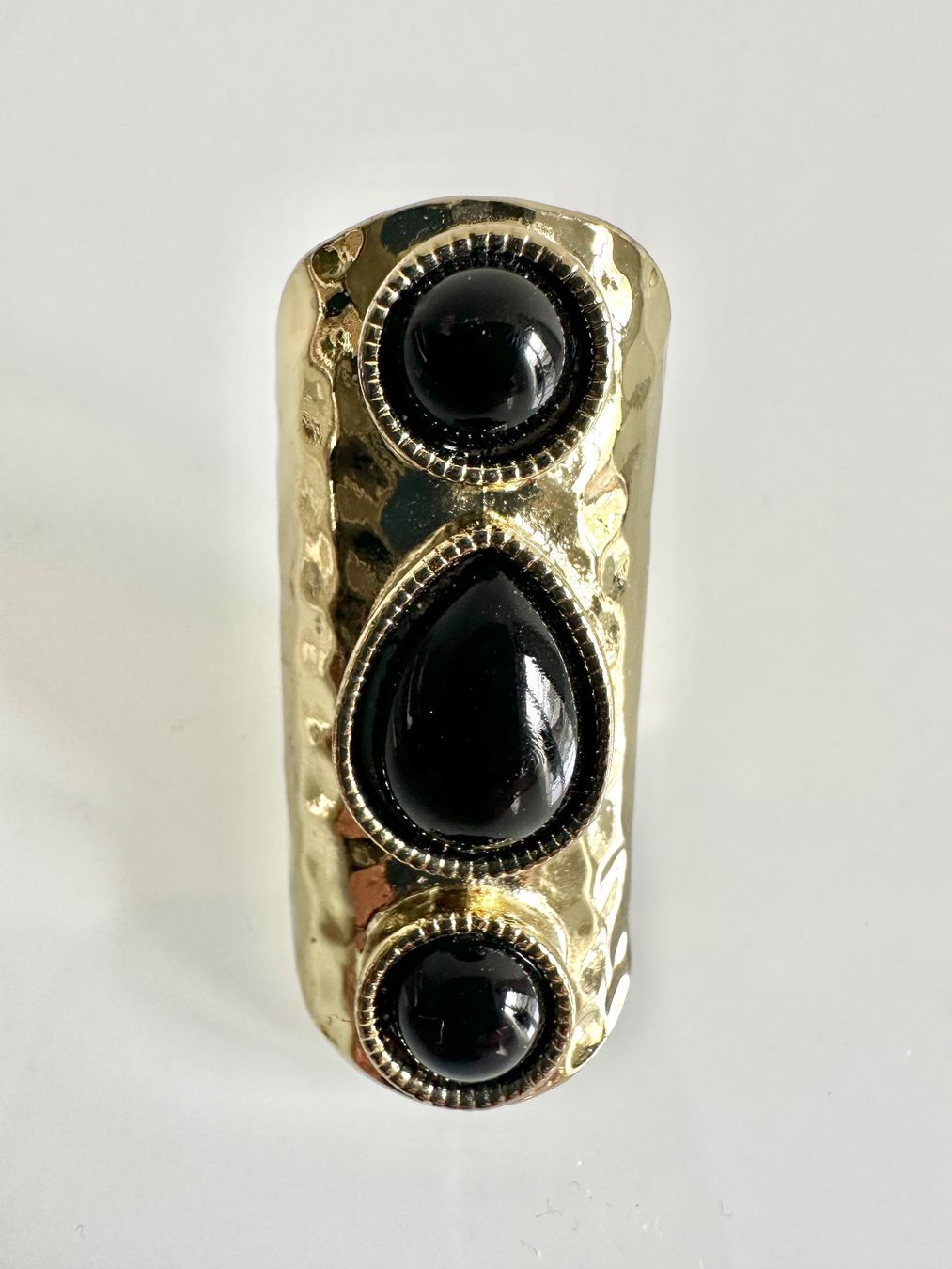 Ringe: Ring mit Hammerschlag Optik und schwarzen Steinen – Gebraucht aus Bern von Fraeuleinhonig 3