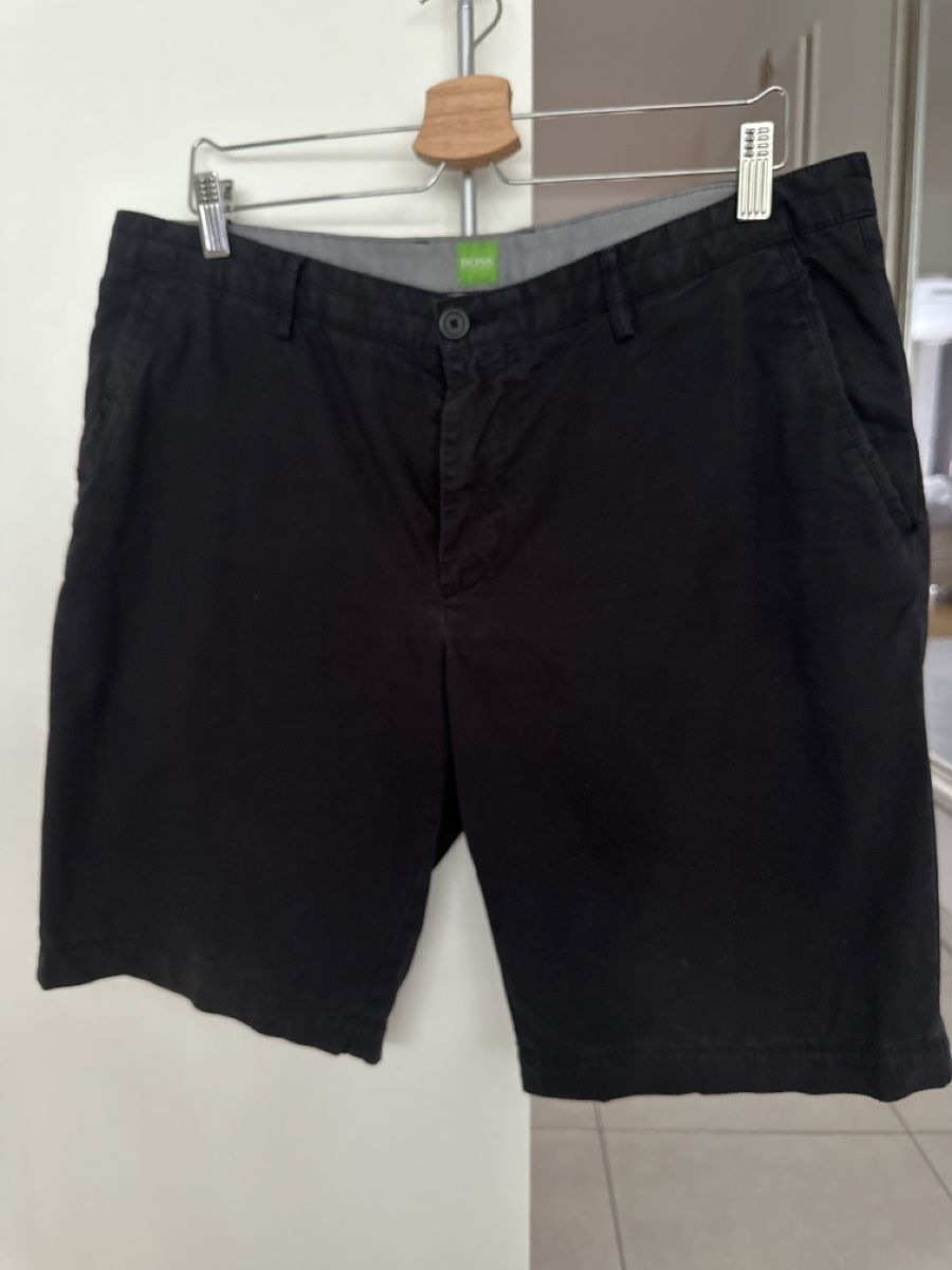 Hugo Boss Pantaloni: Boss Shorts – Usato da Baar venduto da Esavi