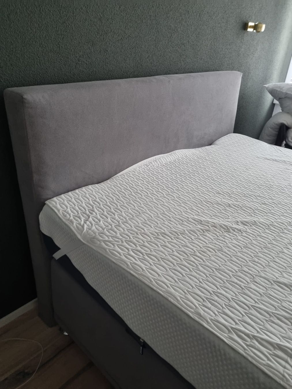 Livique Letti: Boxspringbett 160x200cm mit Matratze und Topper, Grau – Usato da St.Gallen venduto da Quad87 1