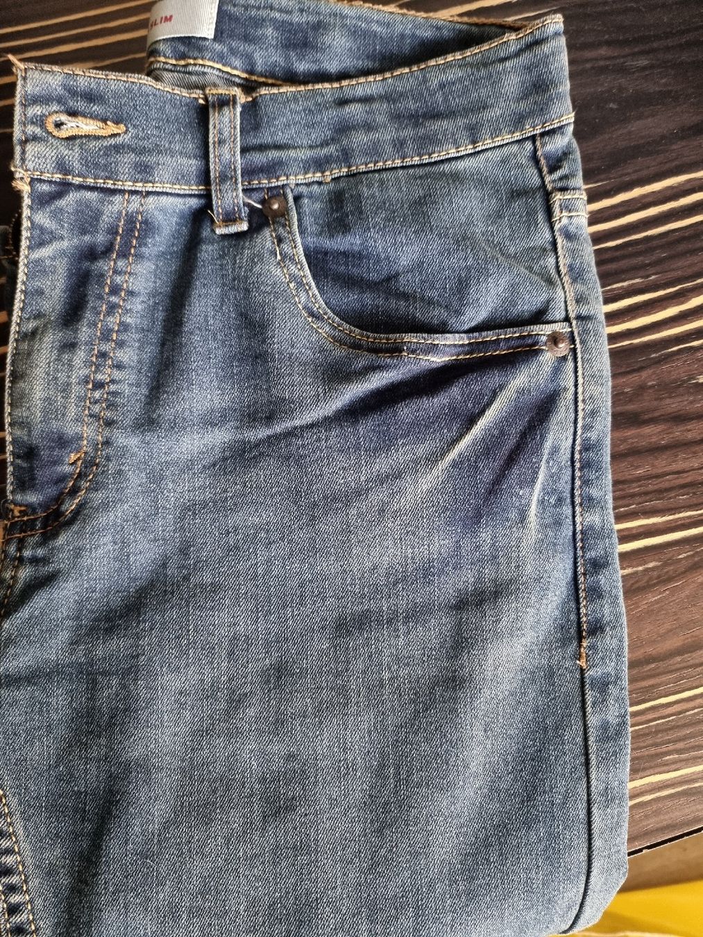 Levi's Pantaloni: Lewis Jeans 511 slim Gr.176 NEU – Nuovo (secondo la descrizione) da Geroldswil venduto da viv_vs9r 9