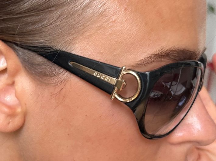 Gucci Brillen & Gläser: Sonnenbrille Gucci schwarz Damen – Gebraucht aus Luzern von w.welihodska 2