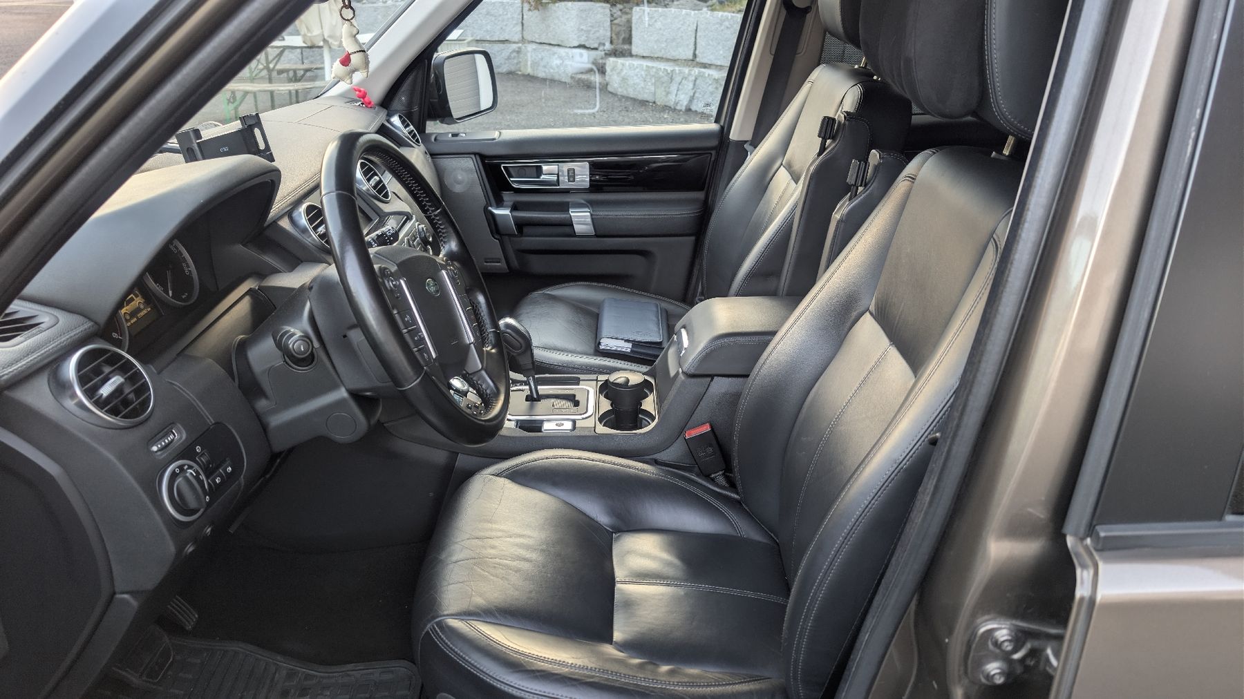 Land Rover Autos: Land Rover Discovery 4 2010 – Gebraucht aus Brunnadern von MrKitsune 2
