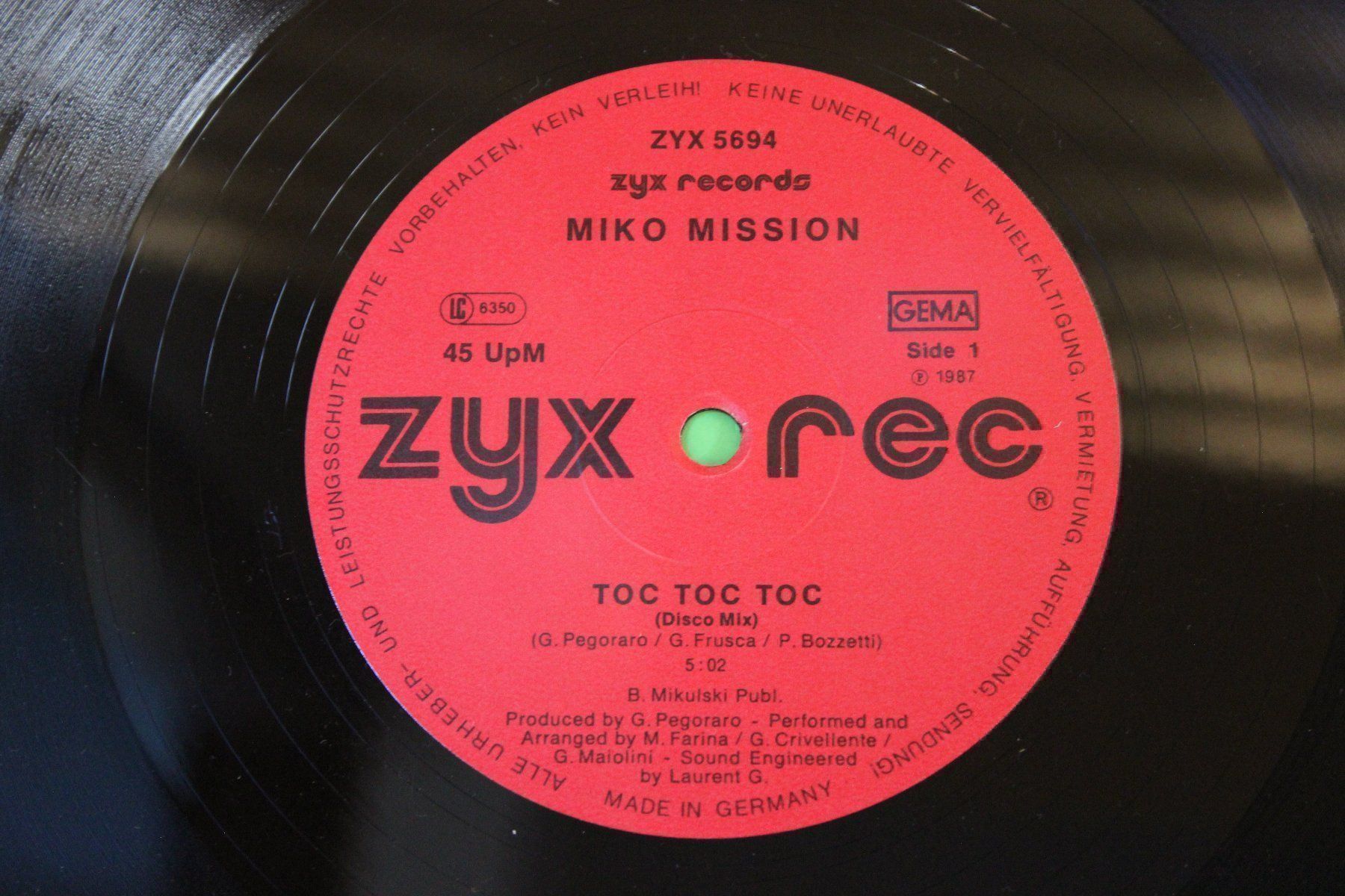 Dischi in vinile: Miko Mission - Toc Toc Toc ITALO DISCO 12" Vinyl Maxi 1987 – Usato da Tübach venduto da JamesStone 3