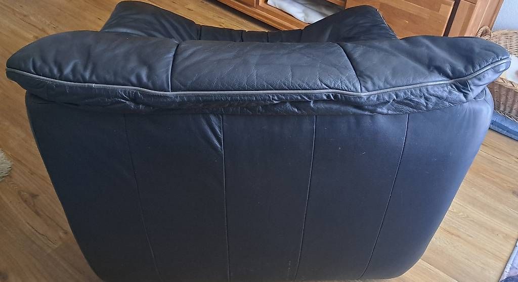 Divani: Leder Sofa Set 2-Teilig schwarz – Usato da Bronschhofen venduto da Bonny13