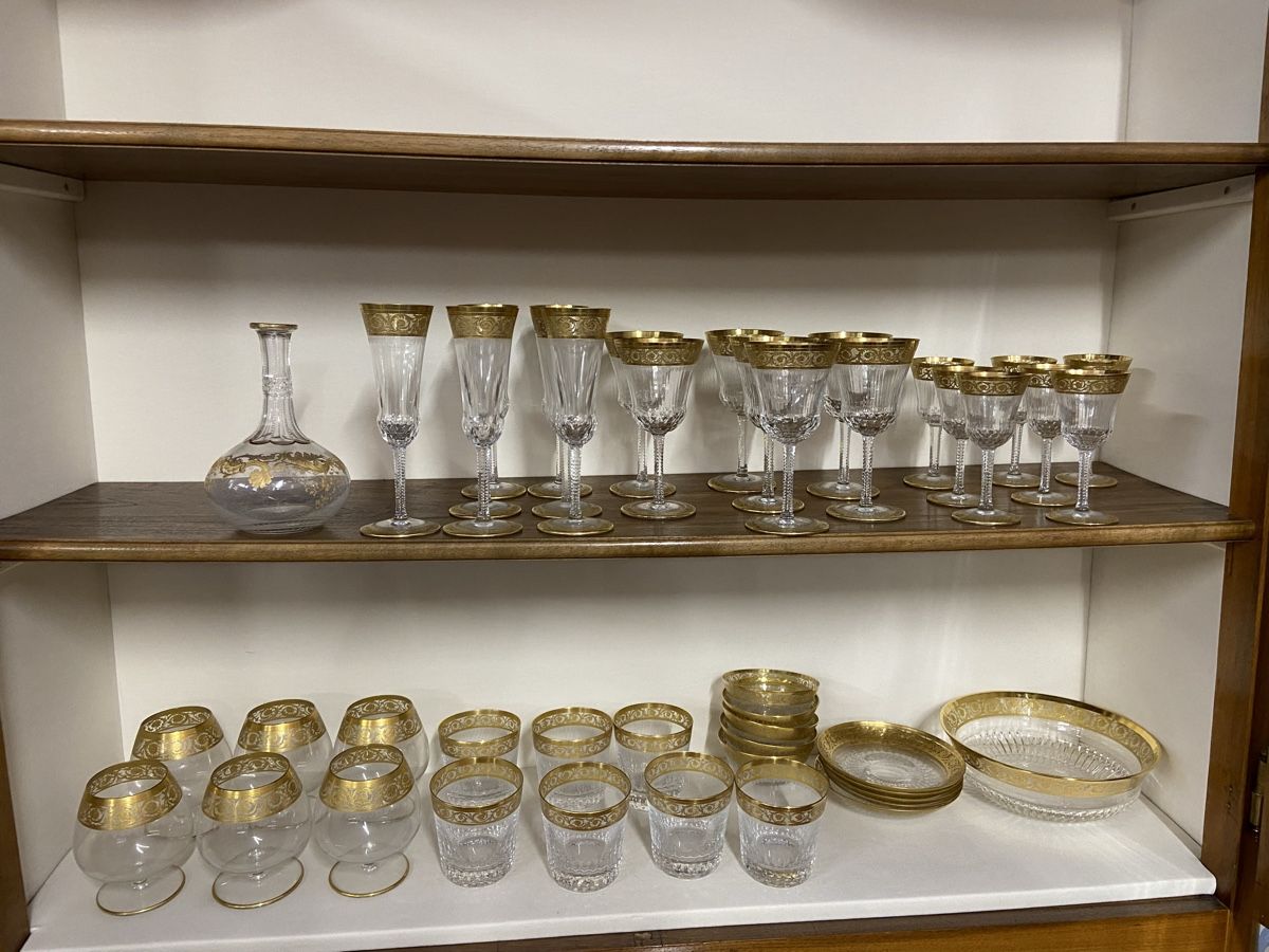 Set di piatti: St.Louis Crystal Gläser 46teilig – Usato da Dietikon venduto da brocki-eyra