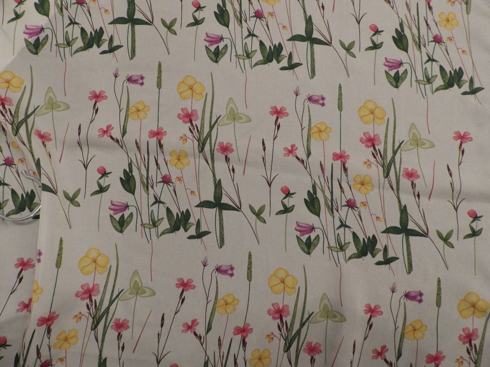 Fabric Frontline: Schal 'Wiesenblumen' 3