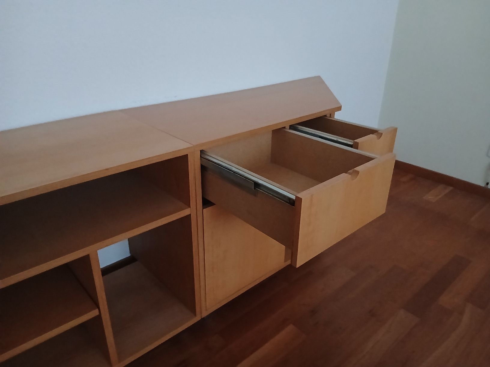 Scaffali: Eckregal mit Schubladen  – Usato da Adligenswil venduto da karinma 1