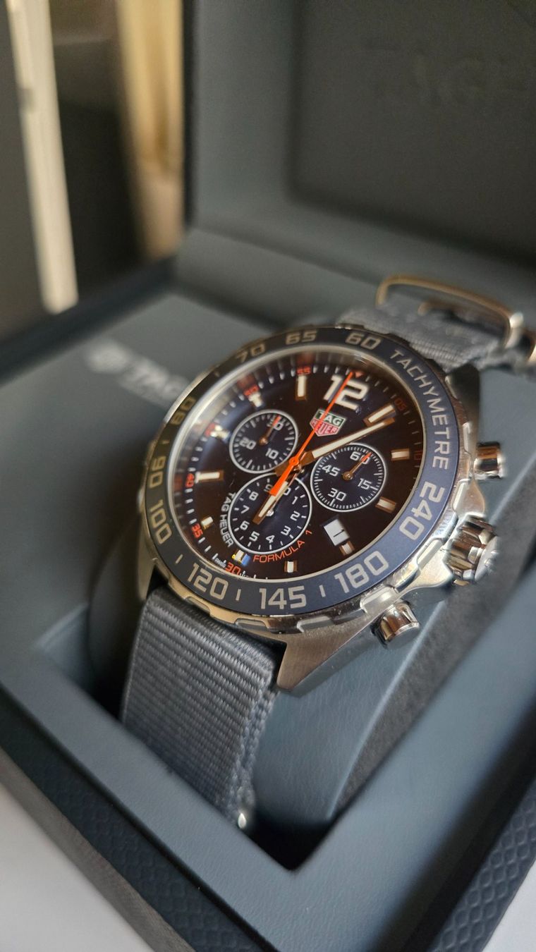 Tag Heuer Montres: Tag Heuer Formula 1 Blue – D'occasion à Peseux par tch_7l5b 3