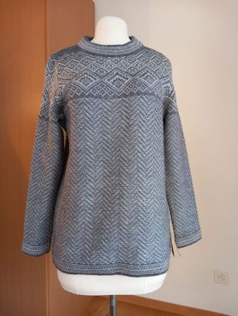 Neuer Wollpullover Grösse XS