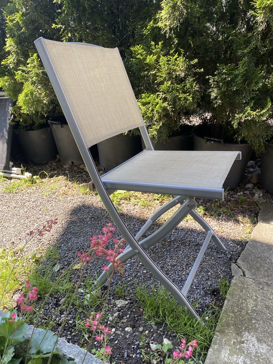 Chaises: Garten Klappstuhl – D'occasion à Seewen SZ par shaky01