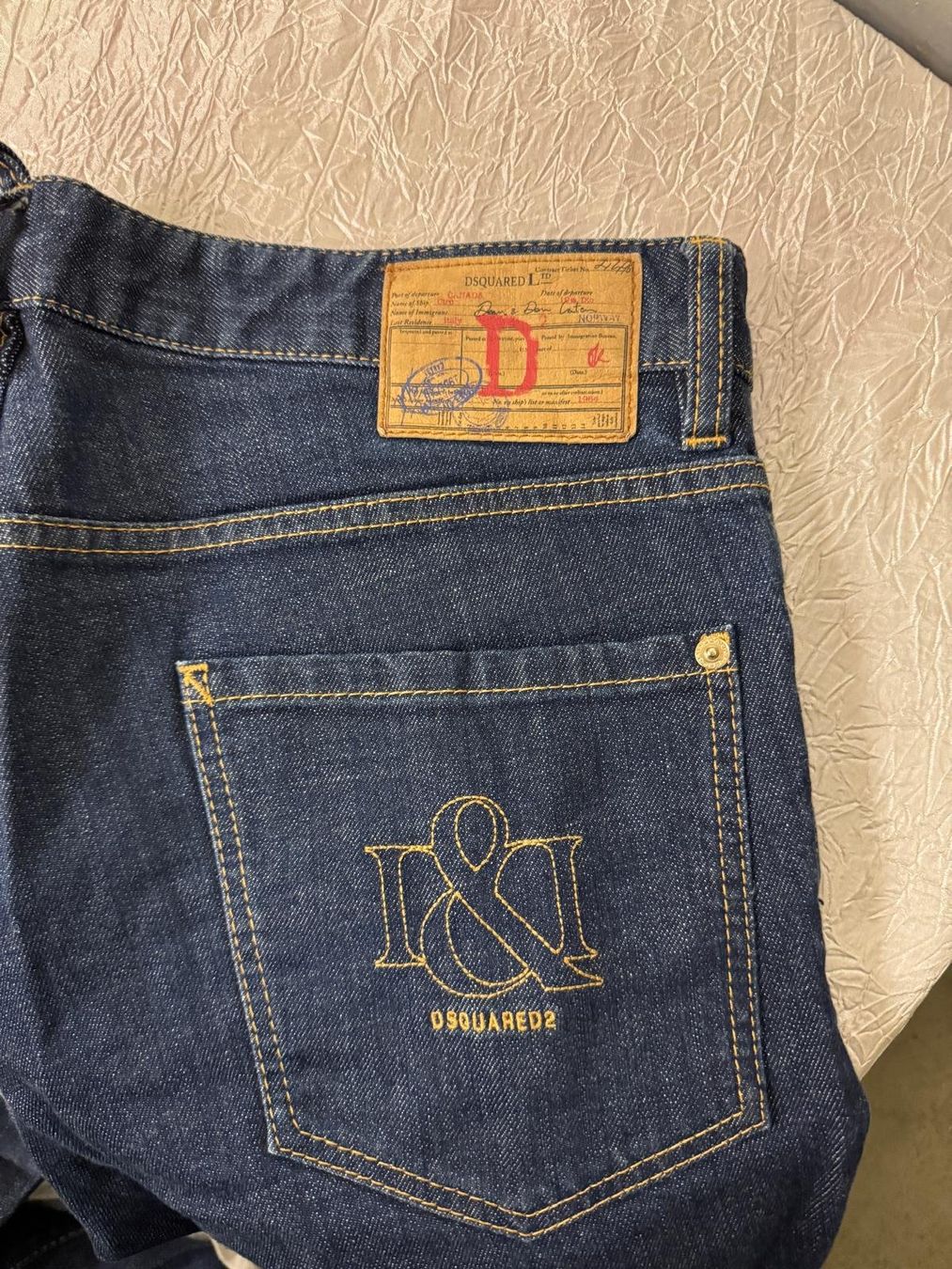 Jeans: Jeans DSQUARED2 dunkelblau Grösse 48 neuwertig – Nuovo (secondo la descrizione) da Schlieren venduto da Stadtammannamt_8952 2