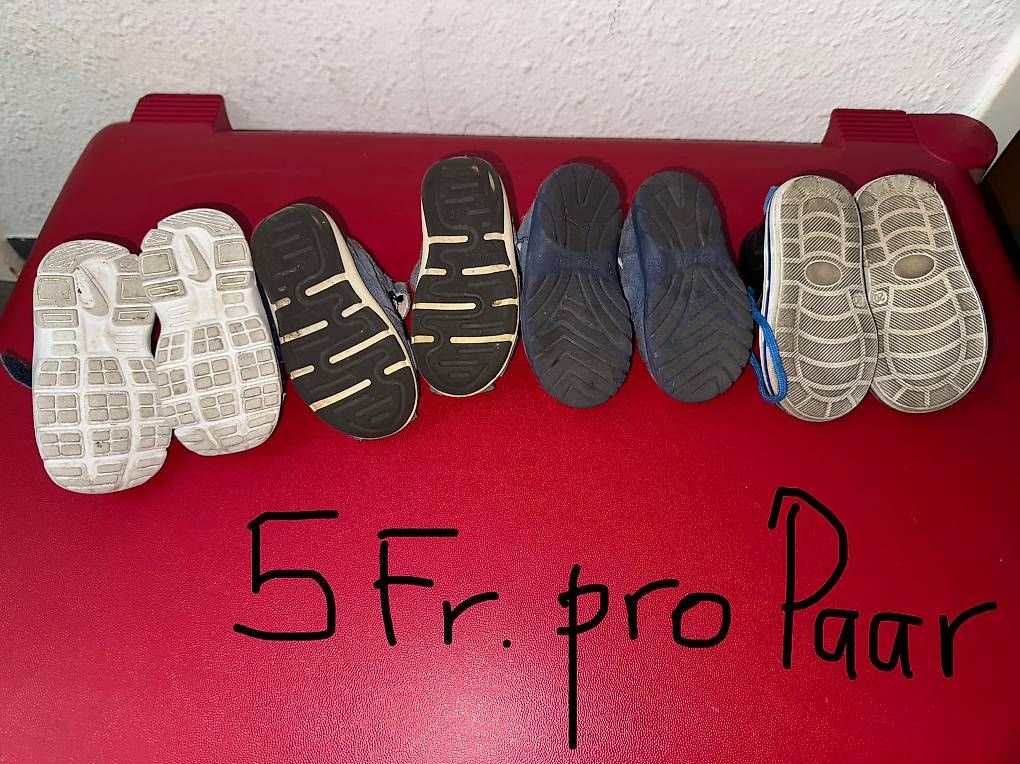 Chaussures garçon: Kinderschuhe – D'occasion à St. Gallen par EllyM. 1