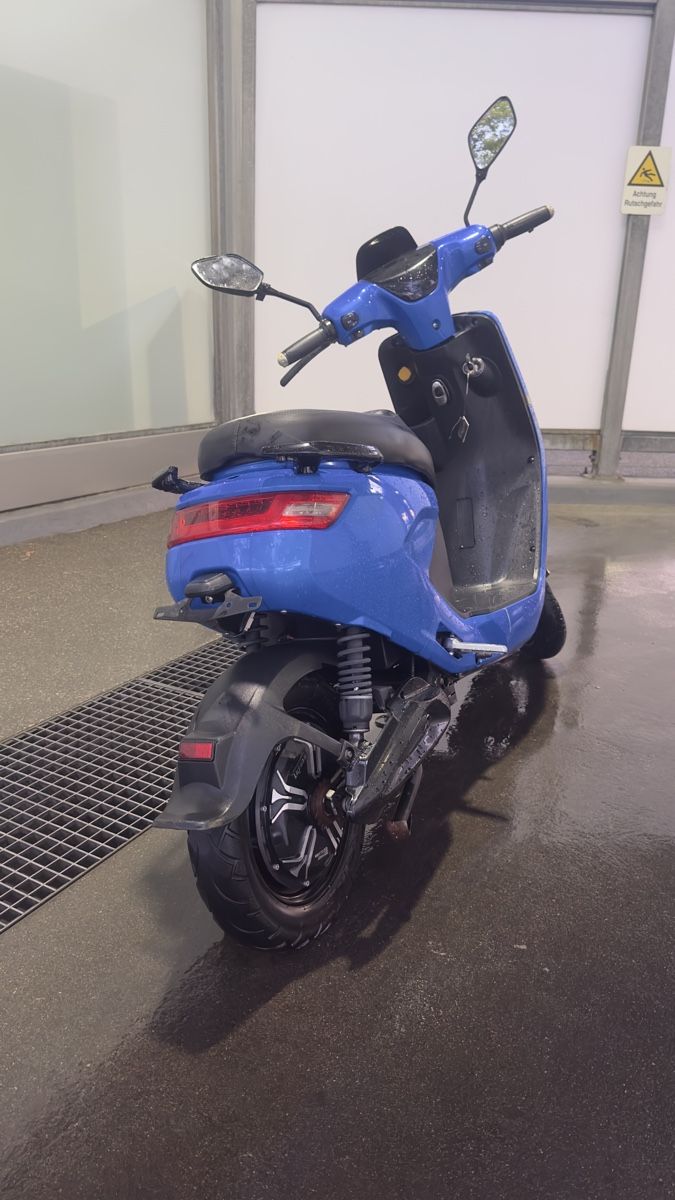 Scooter: 25 km/h e-Roller Super günstig/zustand – Usato da Urtenen-Schönbühl venduto da Bettinabra 8